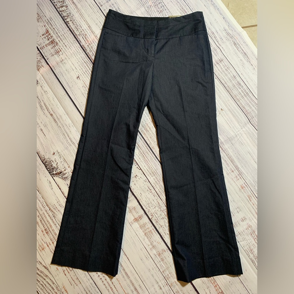 NWT Express Editor Flare low rise Women's Pants. Dark blue pants.